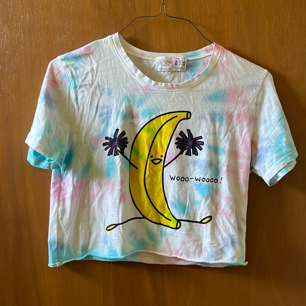 Tie dye crop top w graphic - brand Kakamee